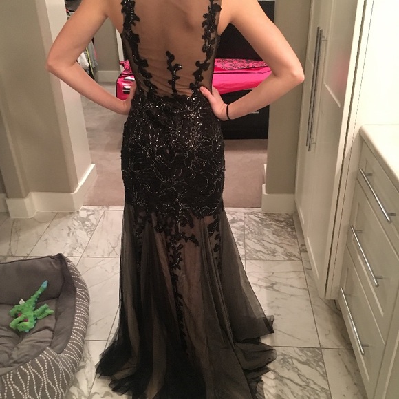 Prom dress : size 4 - Picture 2 of 2